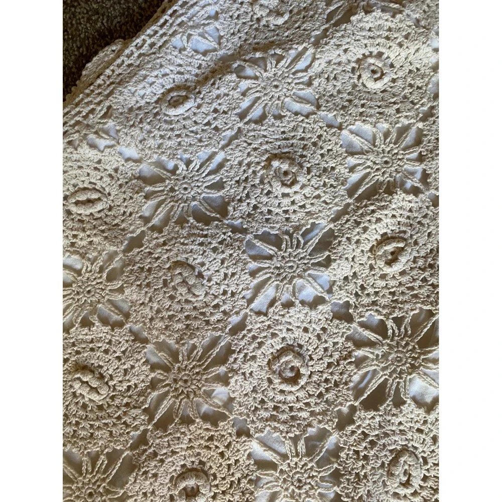 Crochet Lace Pillow Sham Floral Scalloped 27x19 Cream Cottage Boho Bed Victorian